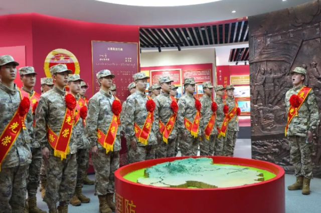 青春许国启征程！和林格尔县欢送2026年上半年新兵入伍