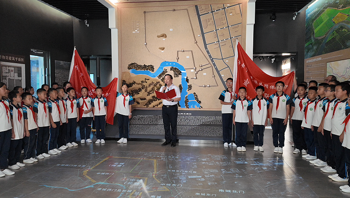 访驿盛乐 古道传薪 铸牢民心——市县关工委等单位联合开展建党105周年主题教育实践活动